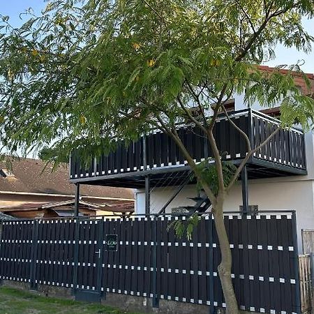 Limo Apartman Fonyód Zewnętrze zdjęcie